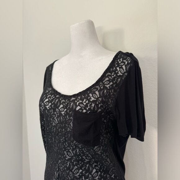 Hinge Black Floral Lace Sheer Front T-Shirt with Pocket Women’s Size Small - Picture 2 of 9